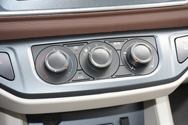 2020款东风风行菱智M5