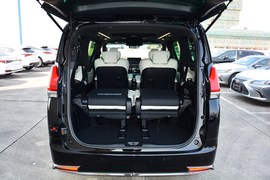 2020款雷克萨斯LM