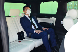 2020款雷克萨斯LM