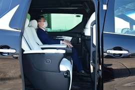 2020款雷克萨斯LM