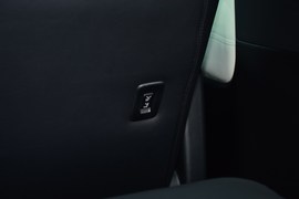 2020款雷克萨斯LM