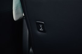 2020款雷克萨斯LM