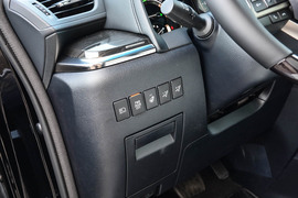 2020款雷克萨斯LM