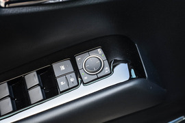 2020款雷克萨斯LM