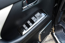 2020款雷克萨斯LM