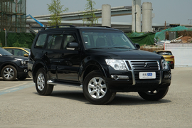 2020款三菱帕杰罗