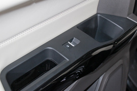 2020款长安福特探险者EcoBoost