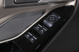 2020款长安福特探险者EcoBoost