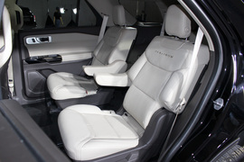 2020款长安福特探险者EcoBoost