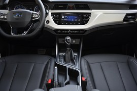 2020款吉利远景X3