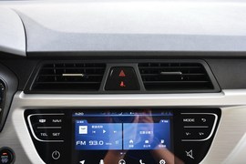 2020款吉利远景X3