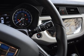 2020款吉利远景X3