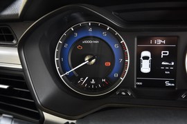 2020款吉利远景X3