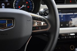 2020款吉利远景X3