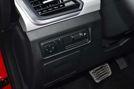 2020款吉利远景X3