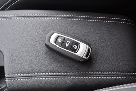 2020款吉利远景X3