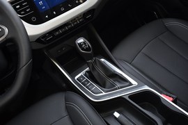 2020款吉利远景X3