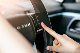 2020款新宝骏E300