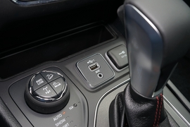 2020款Jeep指南者