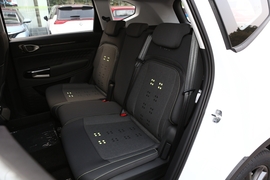 2019款新宝骏RM-5