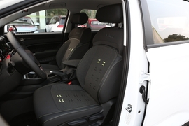 2019款新宝骏RM-5