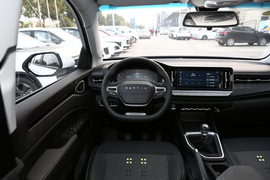 2019款新宝骏RM-5