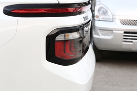 2019款新宝骏RM-5