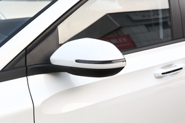 2019款新宝骏RM-5