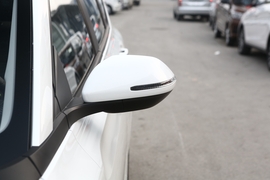 2019款新宝骏RM-5