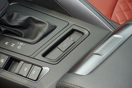 2020款东风风行T5