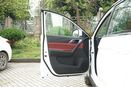 2020款东风风行T5