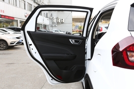 2020款吉利远景X3