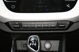 2020款吉利远景X3