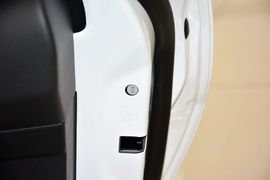 2012款福特福克斯两厢2.0L手自一体豪华运动型
