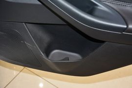 2012款福特福克斯两厢2.0L手自一体豪华运动型