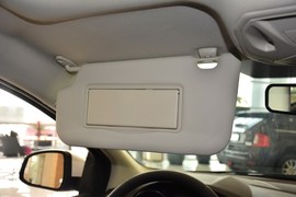 2012款福特福克斯两厢2.0L手自一体豪华运动型