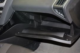2012款福特福克斯两厢2.0L手自一体豪华运动型