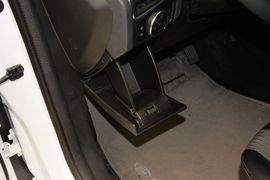 2012款福特福克斯两厢2.0L手自一体豪华运动型