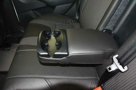 2012款福特福克斯两厢2.0L手自一体豪华运动型