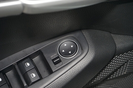 2020款起亚KX3傲跑