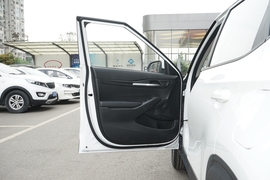 2020款起亚KX3傲跑