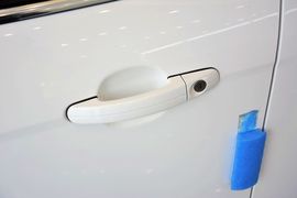 2012款福特福克斯两厢2.0L手自一体豪华运动型