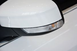 2012款福特福克斯两厢2.0L手自一体豪华运动型