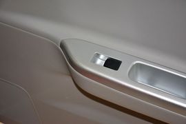 2012款长安悦翔V3