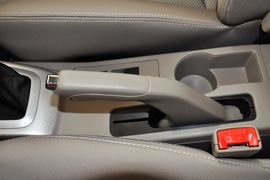 2012款长安悦翔V3