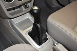 2012款长安悦翔V3