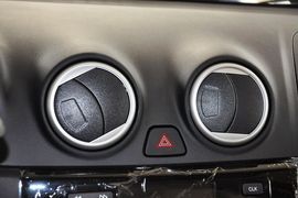 2012款长安悦翔V3