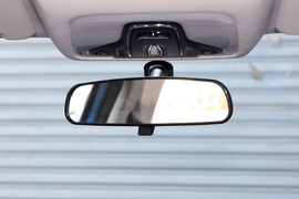 2020款奇瑞艾瑞泽5