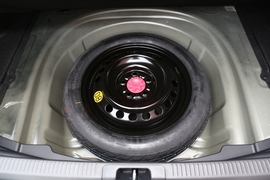 2019款丰田凯美瑞