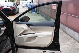 2019款丰田凯美瑞